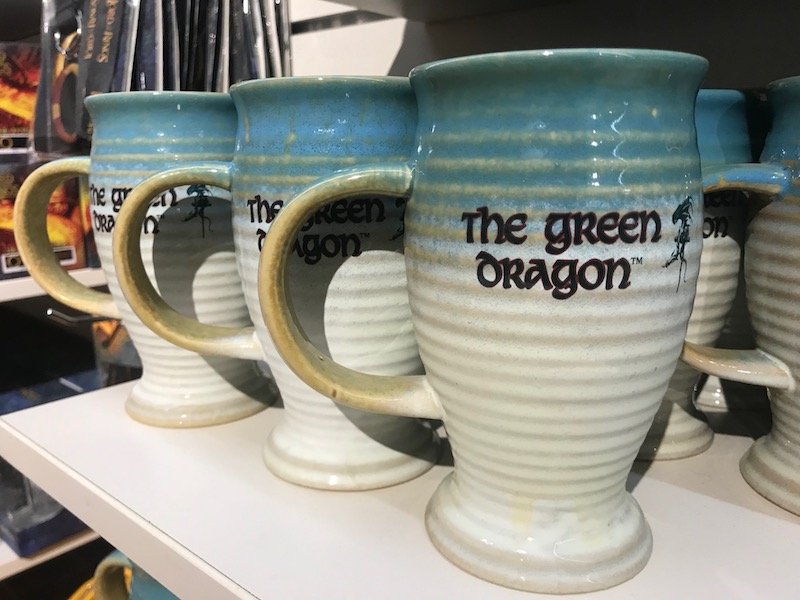 hobbiton gift shop green dragon inn mugs pic