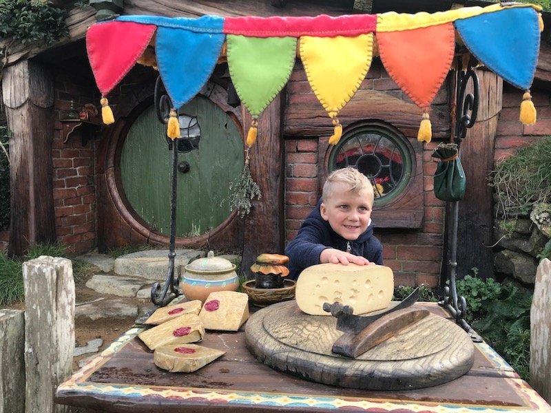 hobbiton movie set tours in new zealand - feast and party props