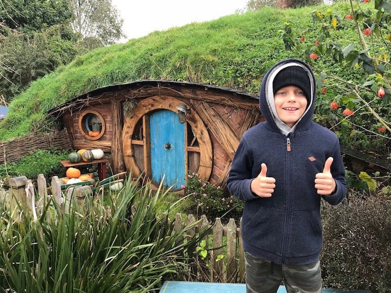 hobbiton movie set tours in new zealand hobbiton blue door pic