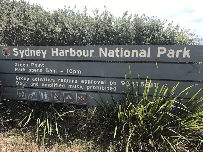 photo - camp cove beach sydney harbour national park sign