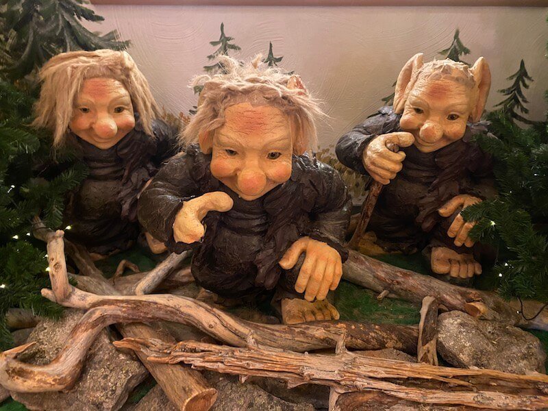 Image - Christmas house santa village trolls at door