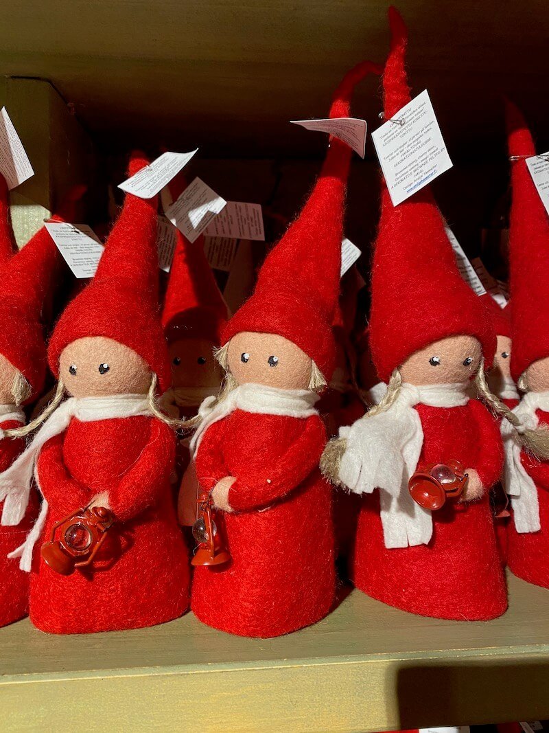 Image - Santa Claus Office felt dolls