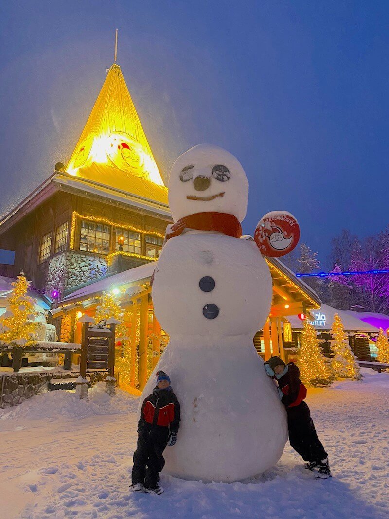 Image - Santa Claus Office snowman