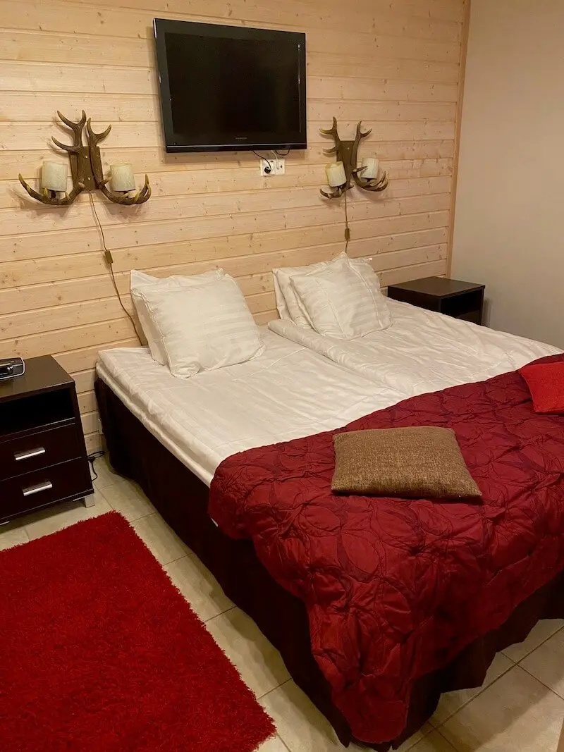 image - santa claus holiday village cabin beds