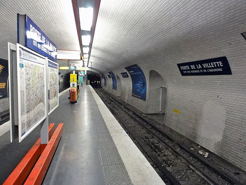 metro paris pic