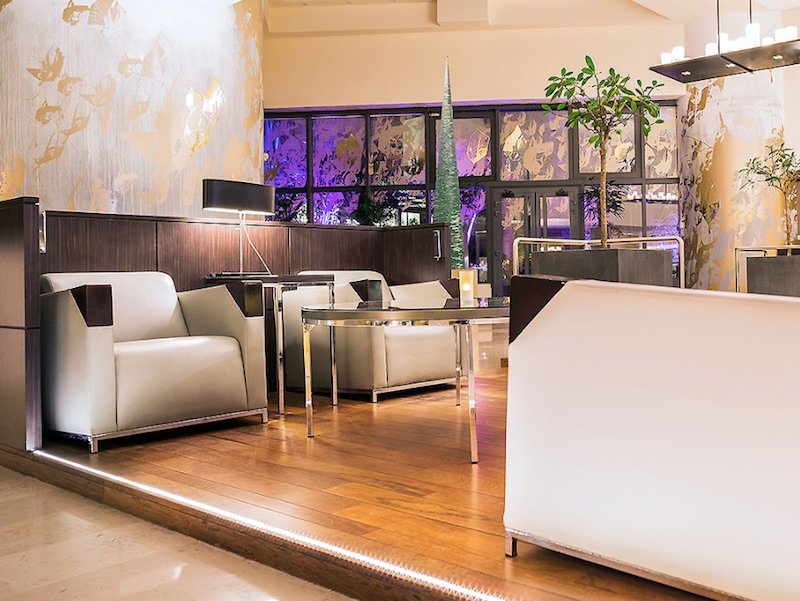 best family hotel in paris novotel paris les halles lounge area pic