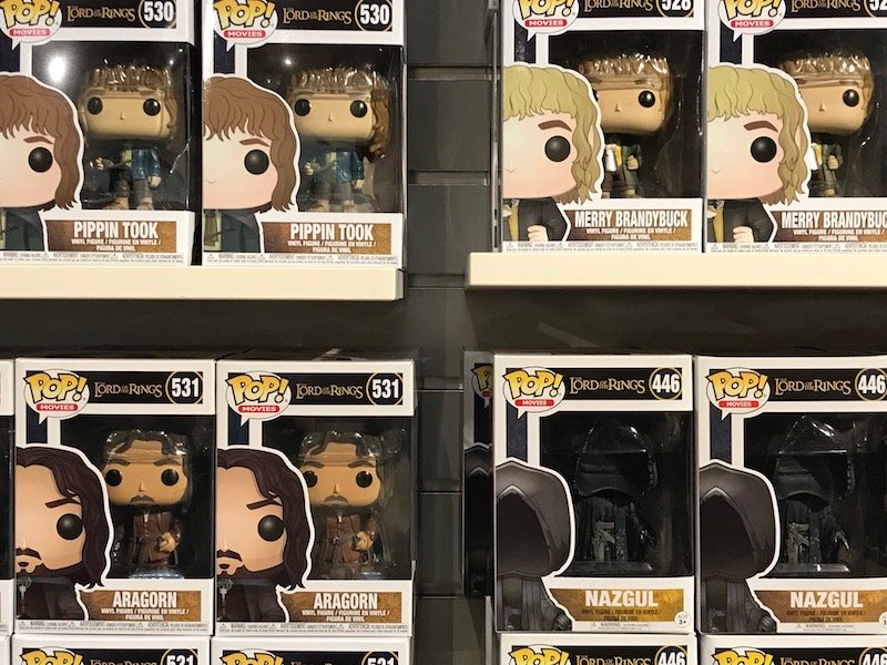 hobbiton shop pop funko dolls