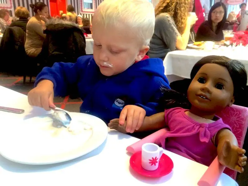 jack at the american girl place cafe in new york 800
