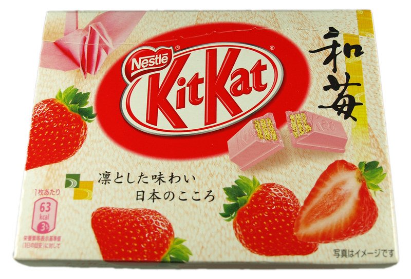 japanese chocolate kitkat strawberry pic by bodo