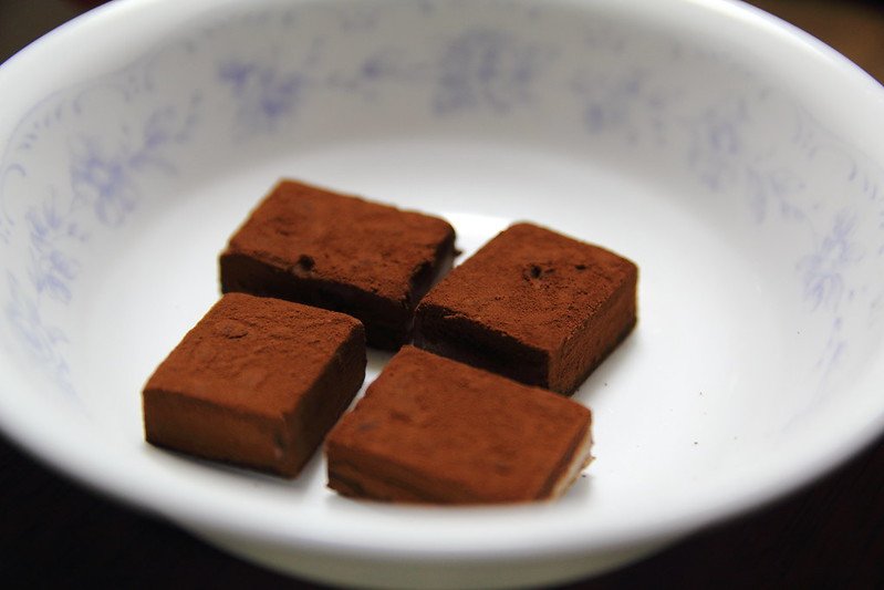 japanese chocolate royce by t-mizo