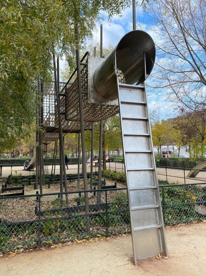 jardin des tuileries paris playground - aire de deux - no.4 of the BEST PLAYGROUNDS in PARIS