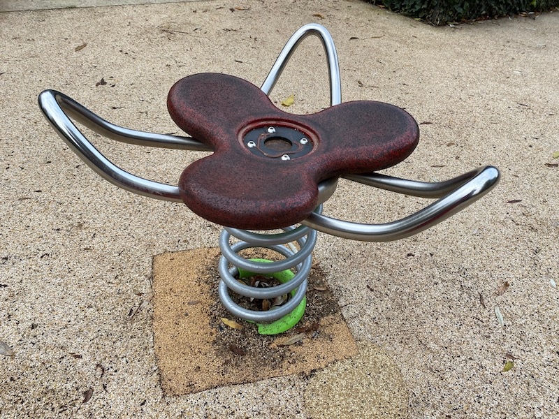 aire de jeux paris playground flower bouncer pic
