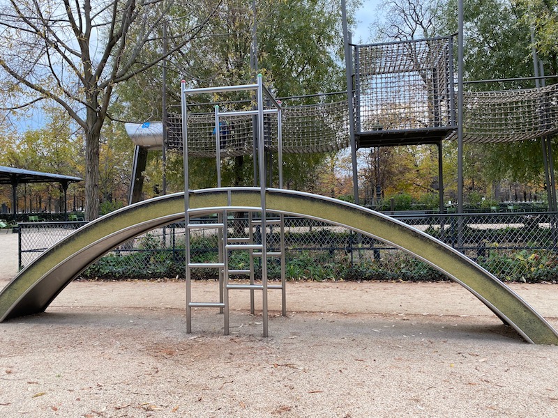 aire de jeux paris playground parkour pic