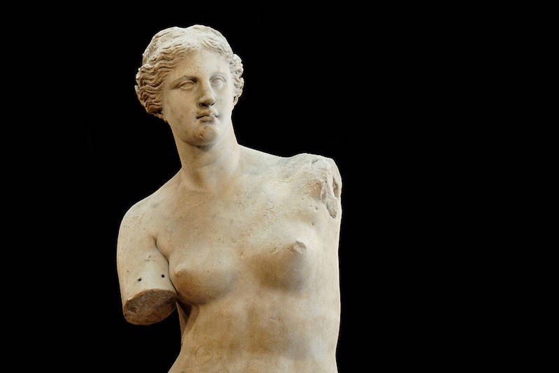 louvre museum venus de milo pic