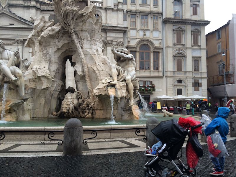 piazza navona fountain pic 800