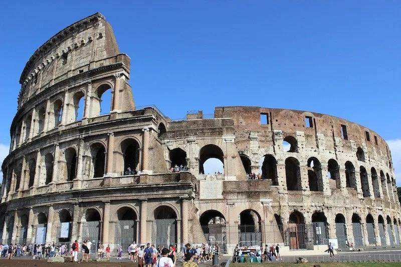 rome souvenirs - colosseum pic by lolsanches