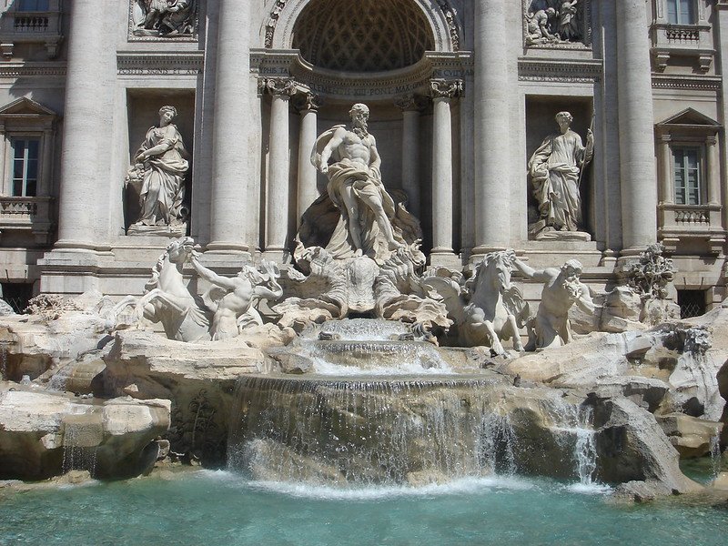 trevi fountain pic by kyle greaves 