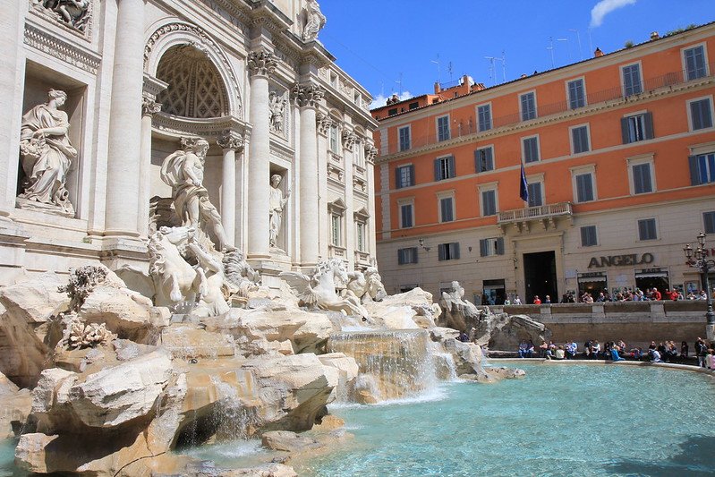 trevi fountain pic by sakena