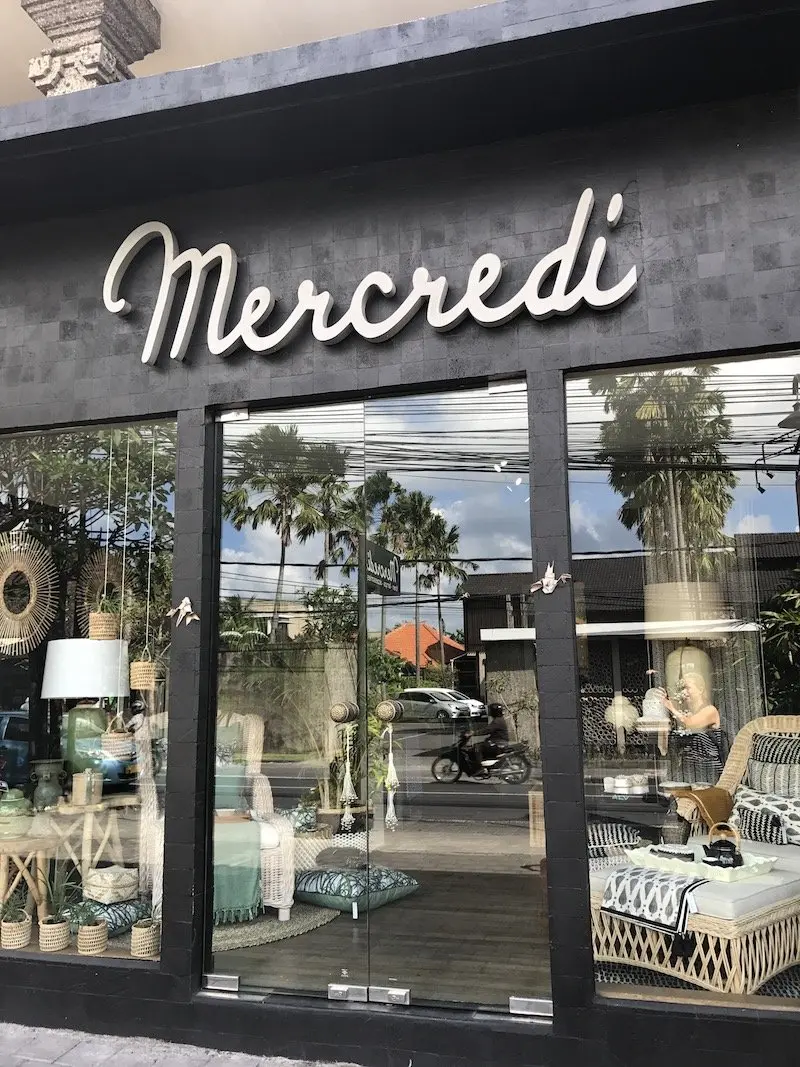 mercredi bali shopping - shop entrance pic