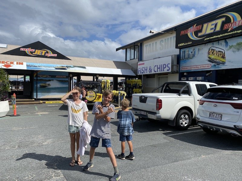 how to get to paradise jet boats 