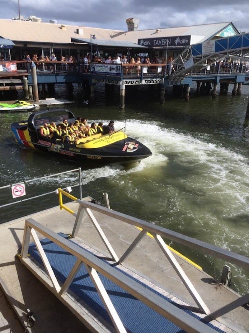 paradise jet boating surfers paradise australia