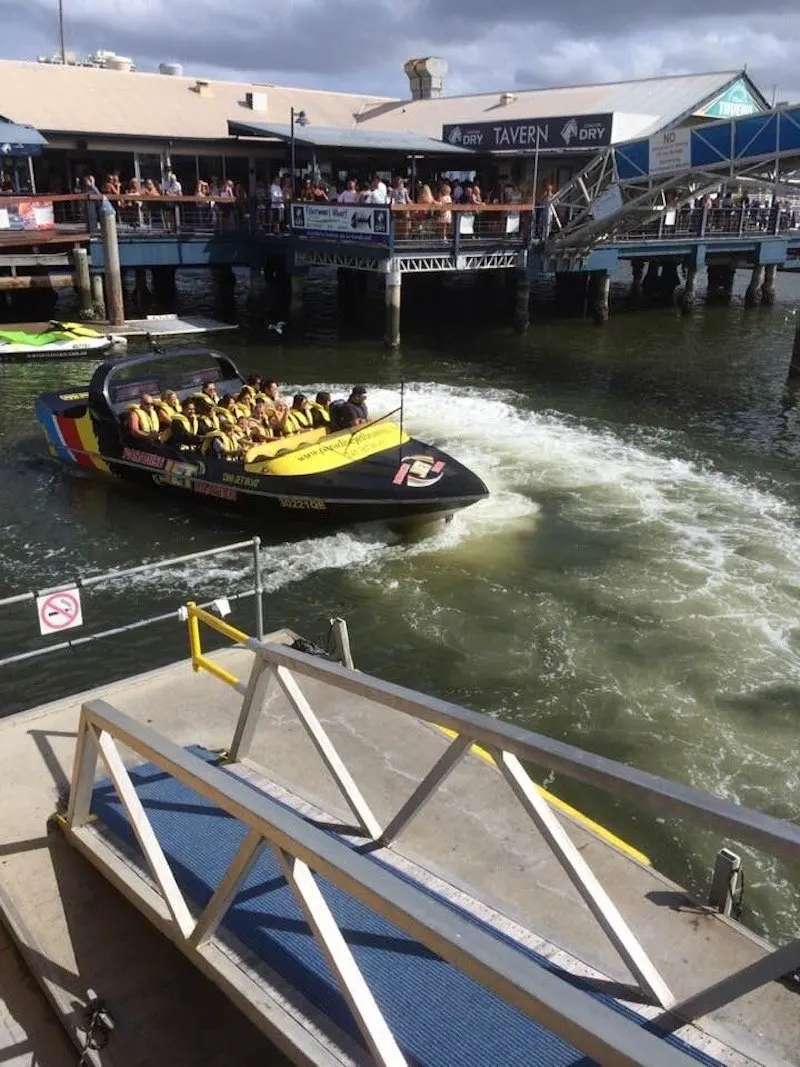 paradise jet boating surfers paradise australia