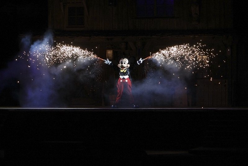 disneyland fantasmic with mickey mouse by fortherock