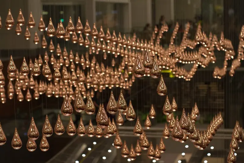 kinetic rain at changi airport by brian jeffery beggerly flickr 8330238634 ATT REQ