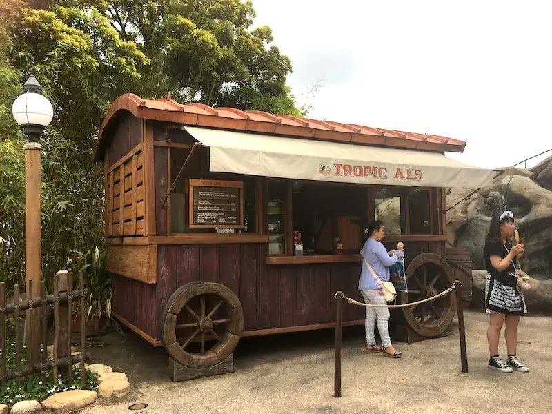 tropic als wagon disneysea park 800