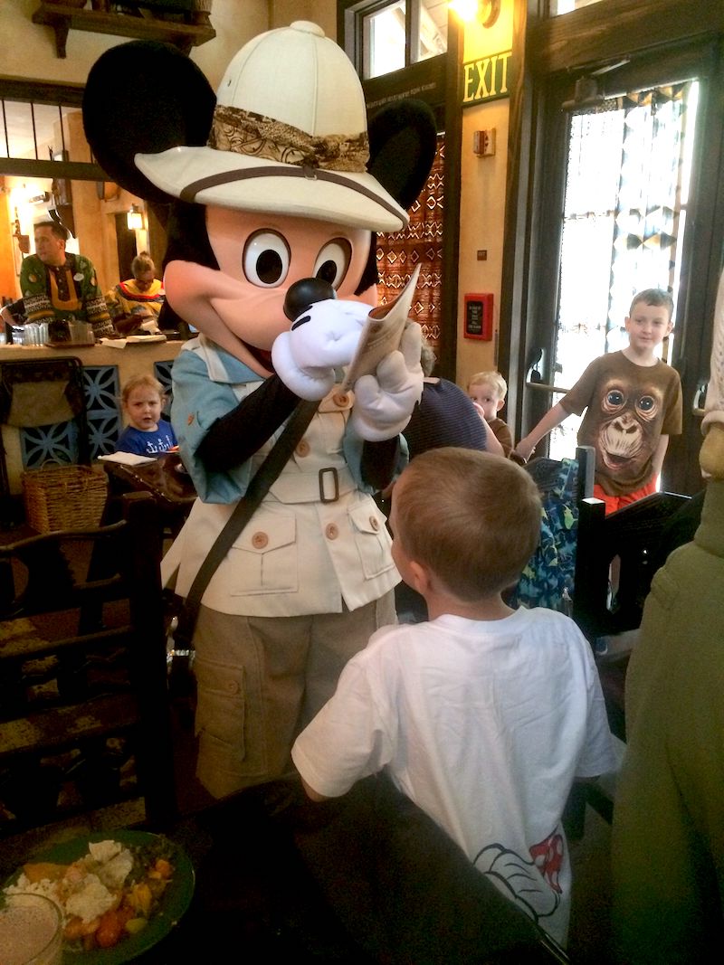 photo - tusker house character meal at disney world 800