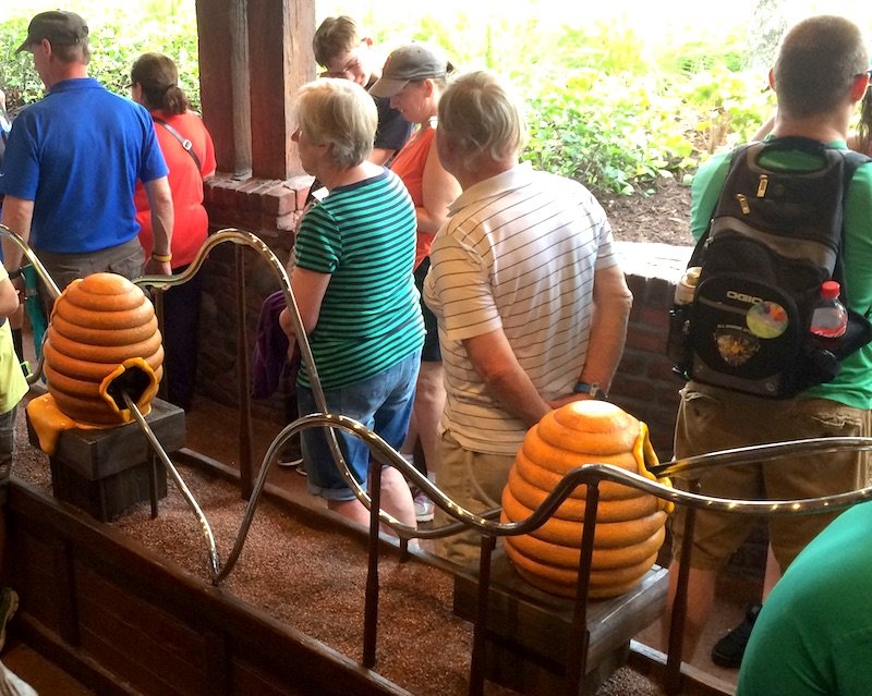 winnie-the-pooh-interactive-ride-honeypot-game