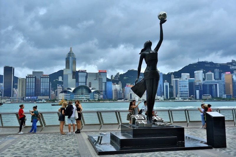 HKFAA-statue-on-the-hong-kong-walk-of-stars-GM