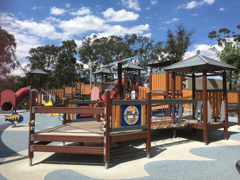 boundless playground canberra - fort structure pic
