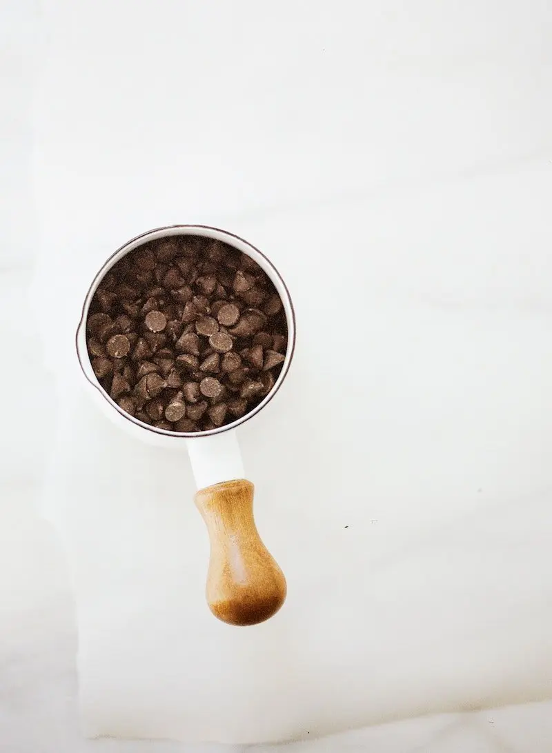 chocolate-chips-on-mug pexels