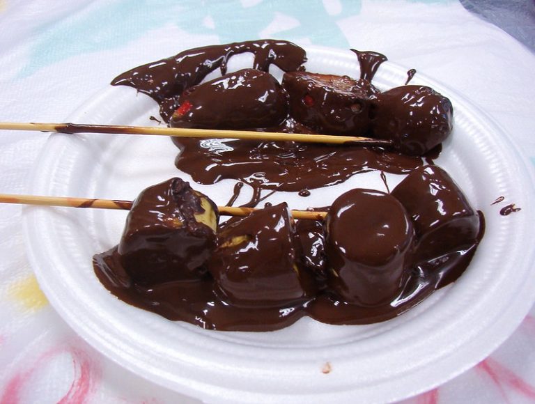 WHAT TO DIP IN CHOCOLATE FOUNTAIN ALL YOU NEED TO KNOW