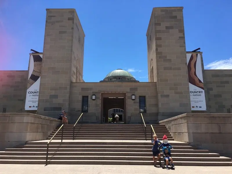 discovery zone canberra war memorial australia entrance steps pic