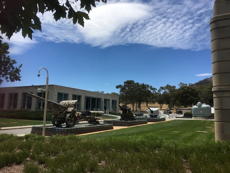 discovery zone canberra war memorial australia exterior pic