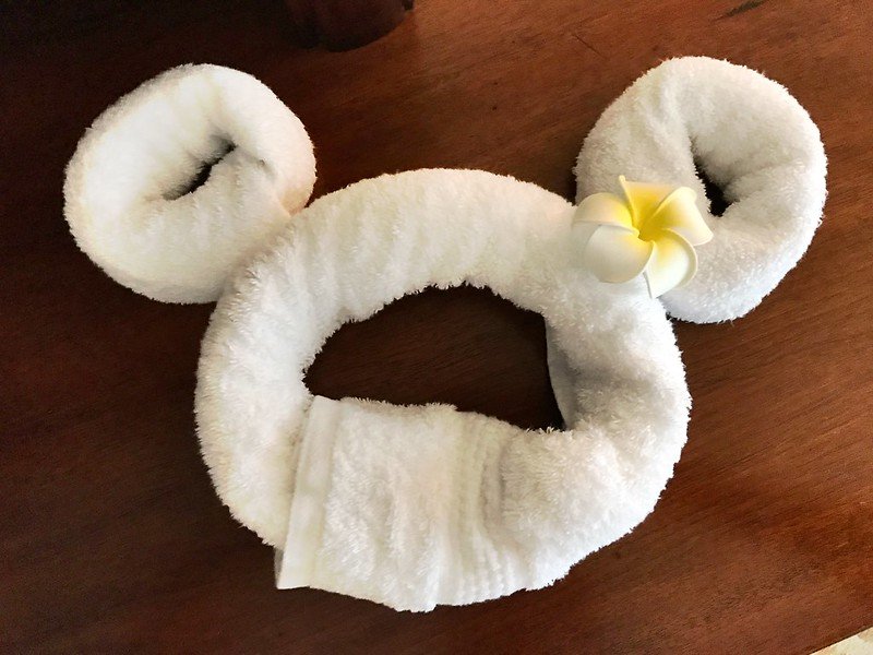 disney aulani towel service by jencu flickr 32046927594 ATT REQ