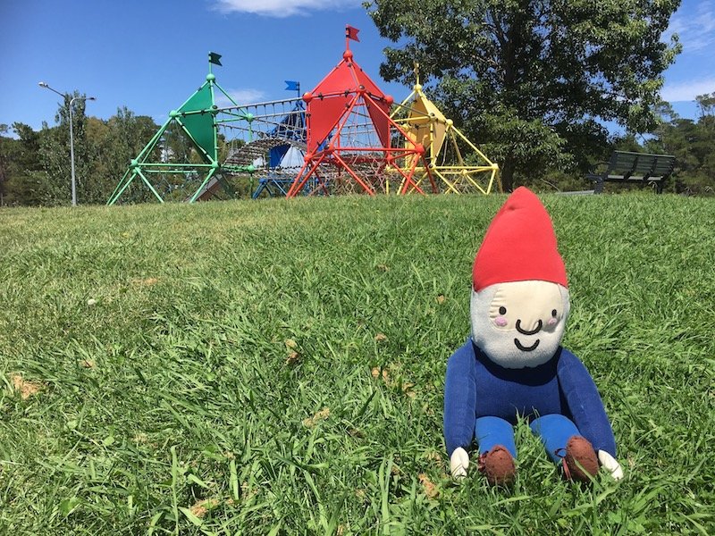 fadden pines playground canberra rainbow forts pic