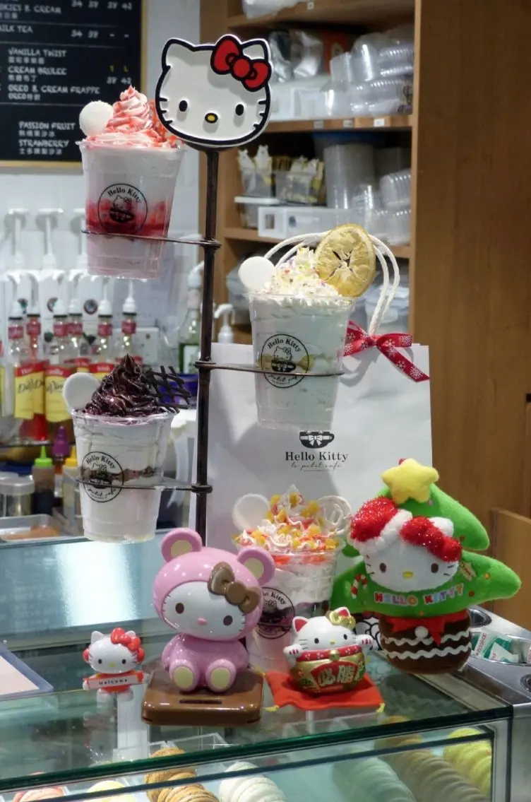 hello-kitty-cafe-causeway-bay-counter