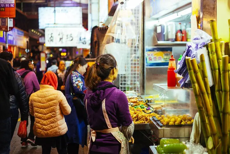 hong kong street food stalls by wwikgren