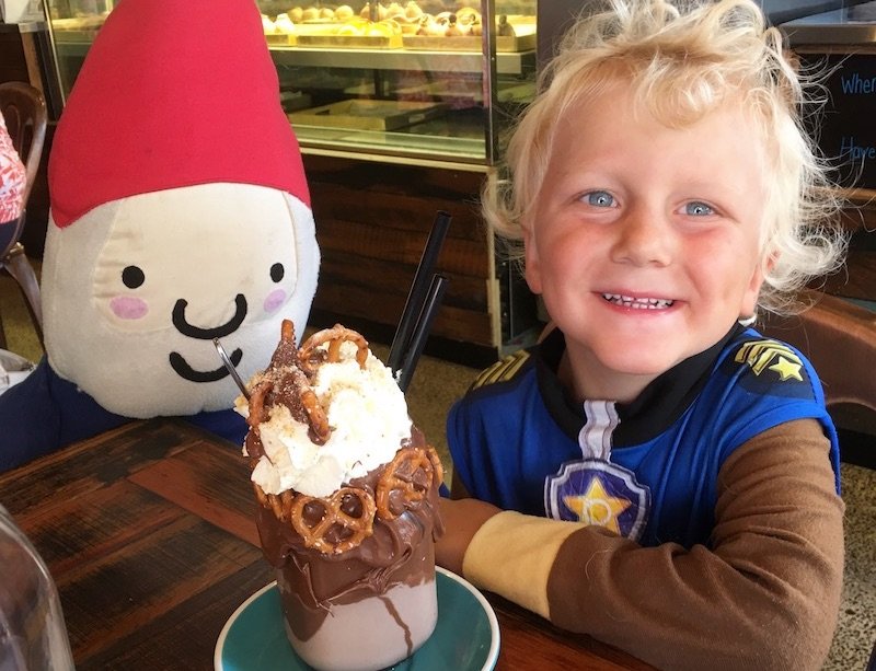image - patissez-freakshakes-nutella-with-jack-and-roam-the-gnome-pic