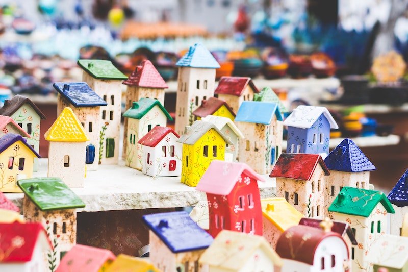 tiny ceramic houses by john-moeses-bauan