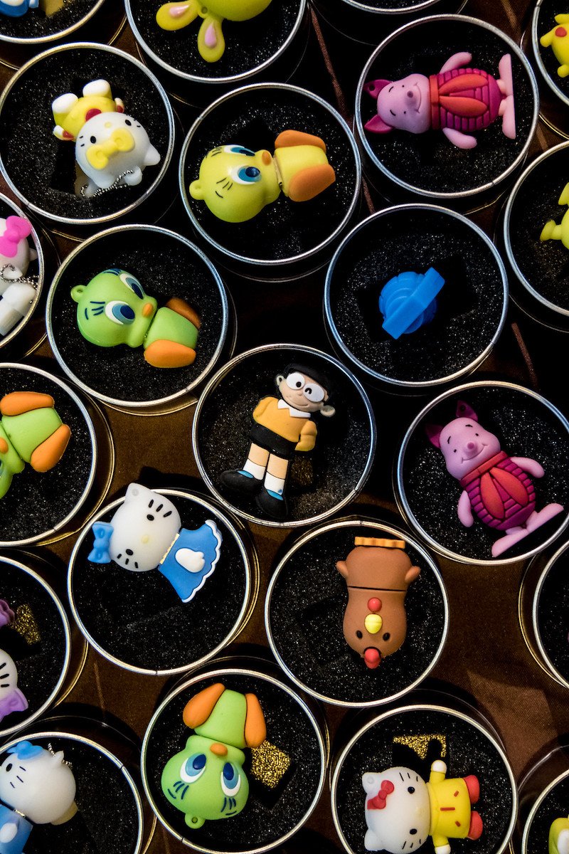 what to buy at temple street night market usb sticks by andrew moore