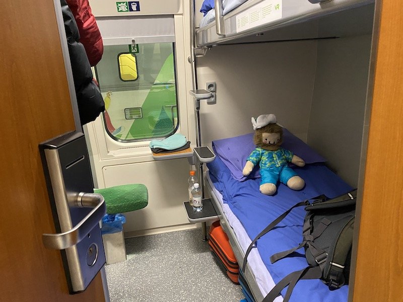 Image - Helsinki to rovaniemi sleeper train cabin view