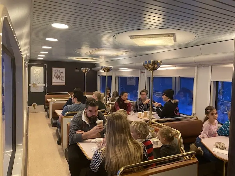 Image - Helsinki to rovaniemi train dining room car