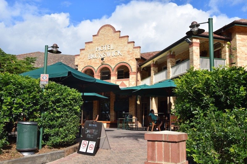 brunswick heads hotel entrance pic