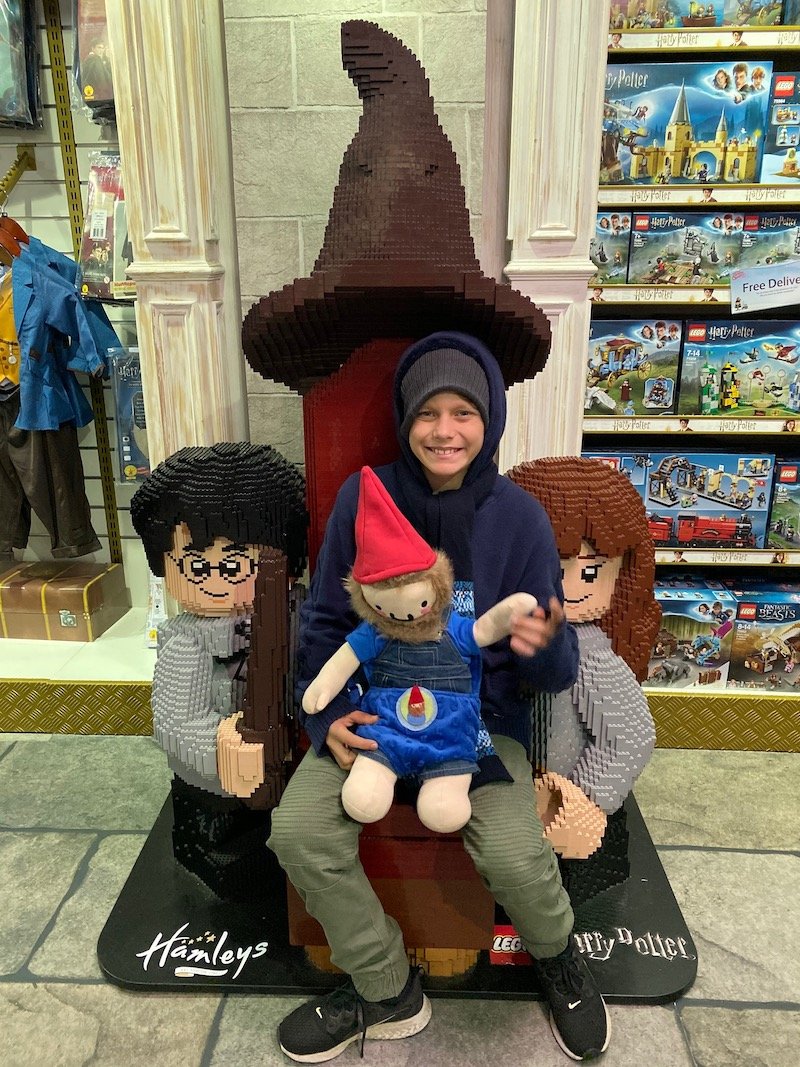 hamleys harry potter shop pic 800