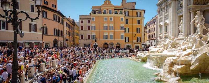 how crowded is trevi fountain by jeff-ackley-Pezl8-yY6OQ-unsplash
