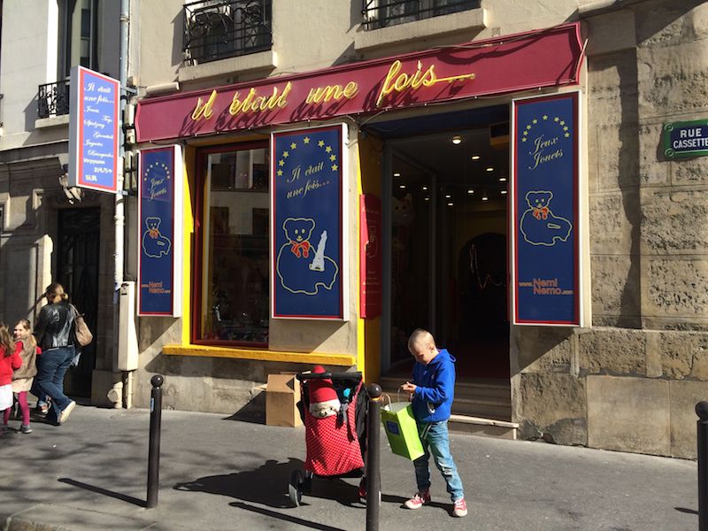 image - Once upon a Time toy store in paris exterior